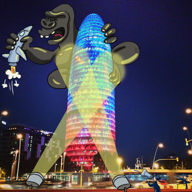 Insta-Dibujo 2: King Kong se enamora de la Torre Agbar (Barcelona)